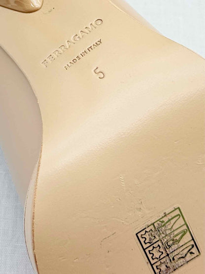 Pre-loved FERRAGAMO Anser Beige Size EU 35 Pumps at Reems Closet