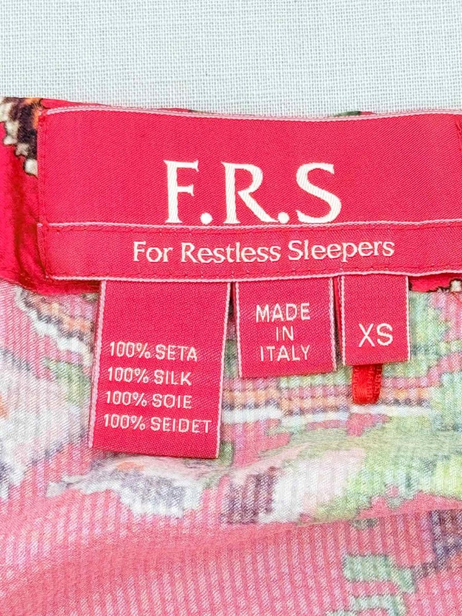 Pre - loved FOR RESTLESS SLEEPERS Size XSmall Outfit Set at Reems Closet