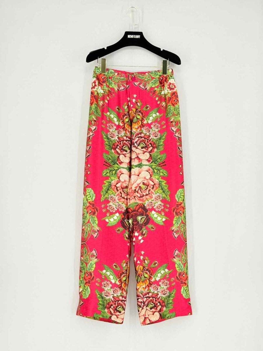 Pre - loved FOR RESTLESS SLEEPERS Size XSmall Outfit Set at Reems Closet