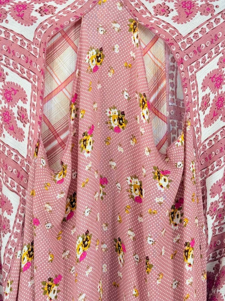 Pre-loved FREE PEOPLE Kimono Pink & White Size One Size Top at Reems Closet
