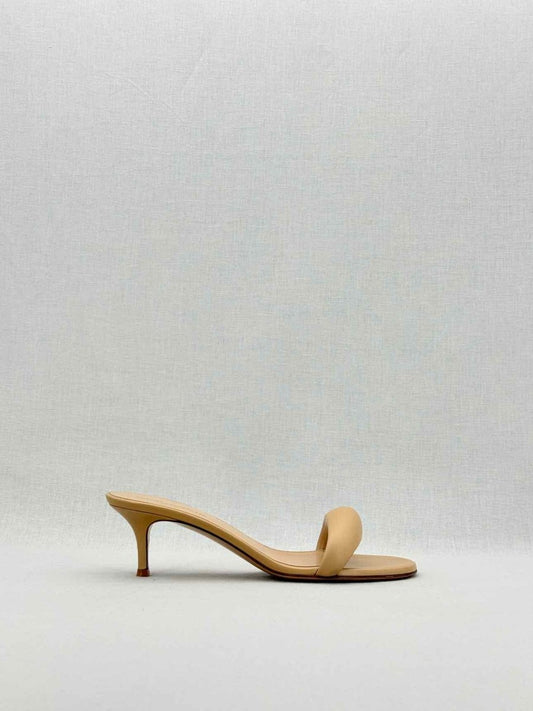 Pre - loved GIANVITO ROSSI Beige Size EU 39.5 Heeled Shoes at Reems Closet