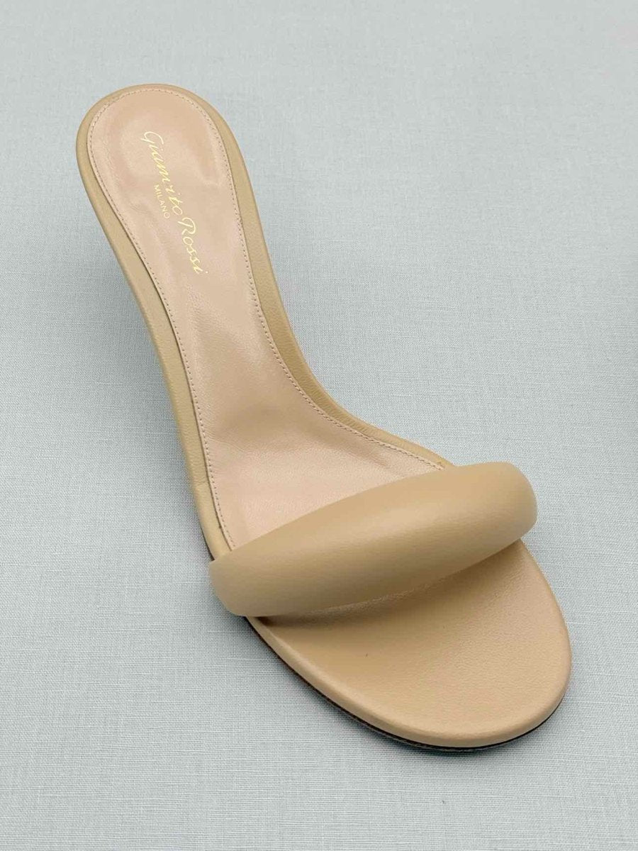 Pre-loved GIANVITO ROSSI Bijoux Beige Size EU 40 Mules at Reems Closet