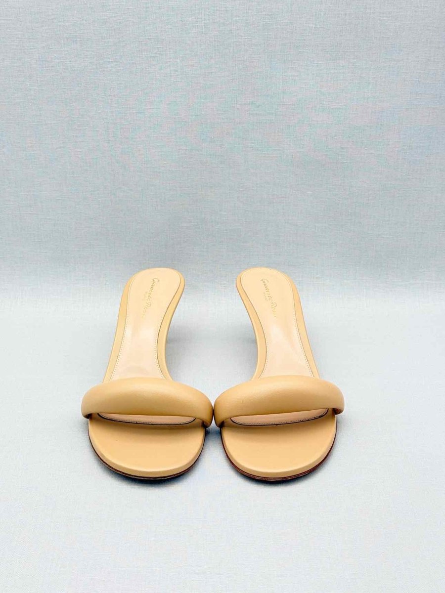 Pre-loved GIANVITO ROSSI Bijoux Beige Size EU 40 Mules at Reems Closet