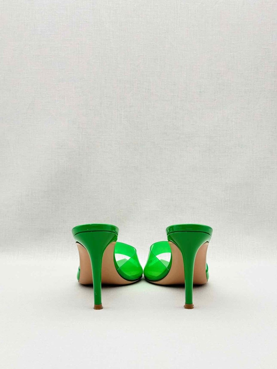 Pre-loved GIANVITO ROSSI Elle Green Size EU 38.5 Mules at Reems Closet