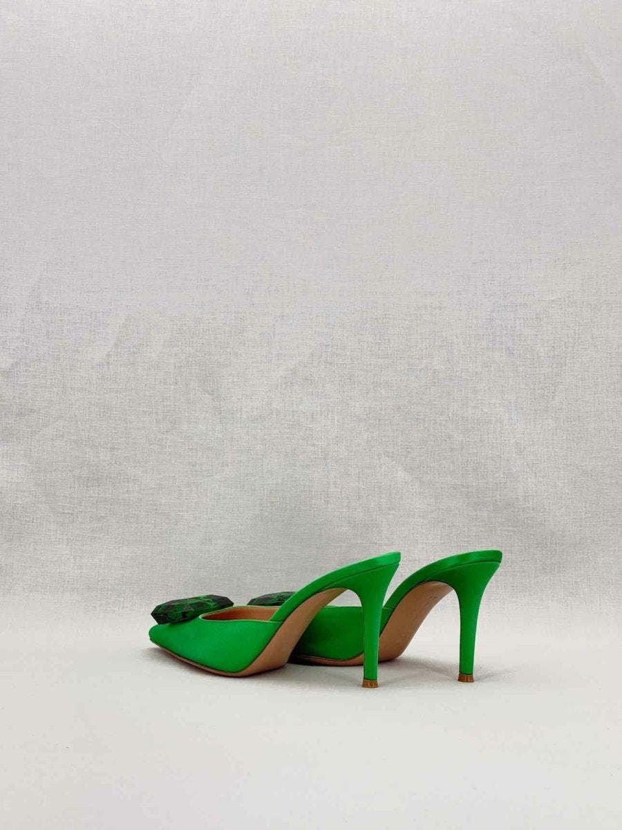 Pre-loved GIANVITO ROSSI Jaipur Green Size EU 38.5 Mules at Reems Closet