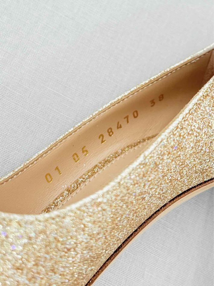 Pre - loved GIANVITO ROSSI Starlight Gold Size EU 38 Pumps at Reems Closet