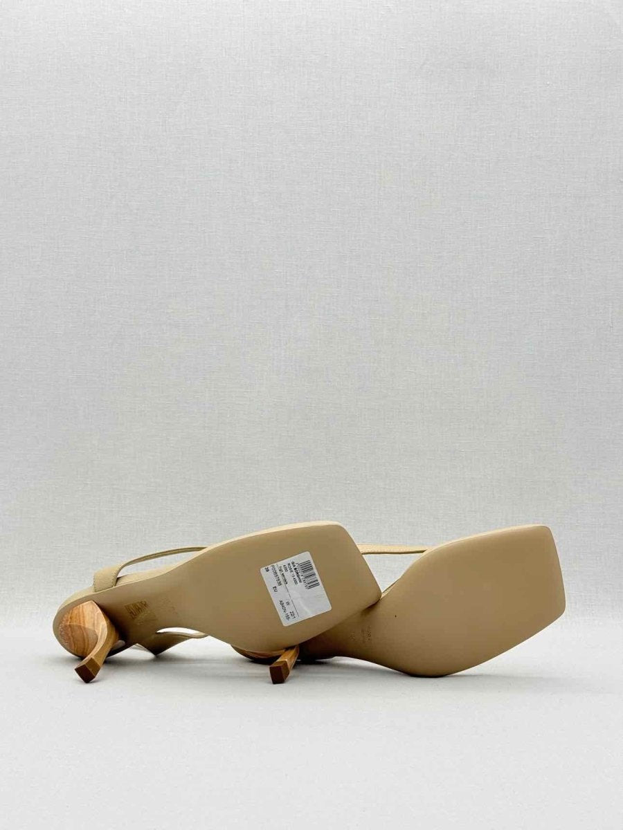 Pre - loved GIA/RHW Beige Size EU 39 Mules at Reems Closet