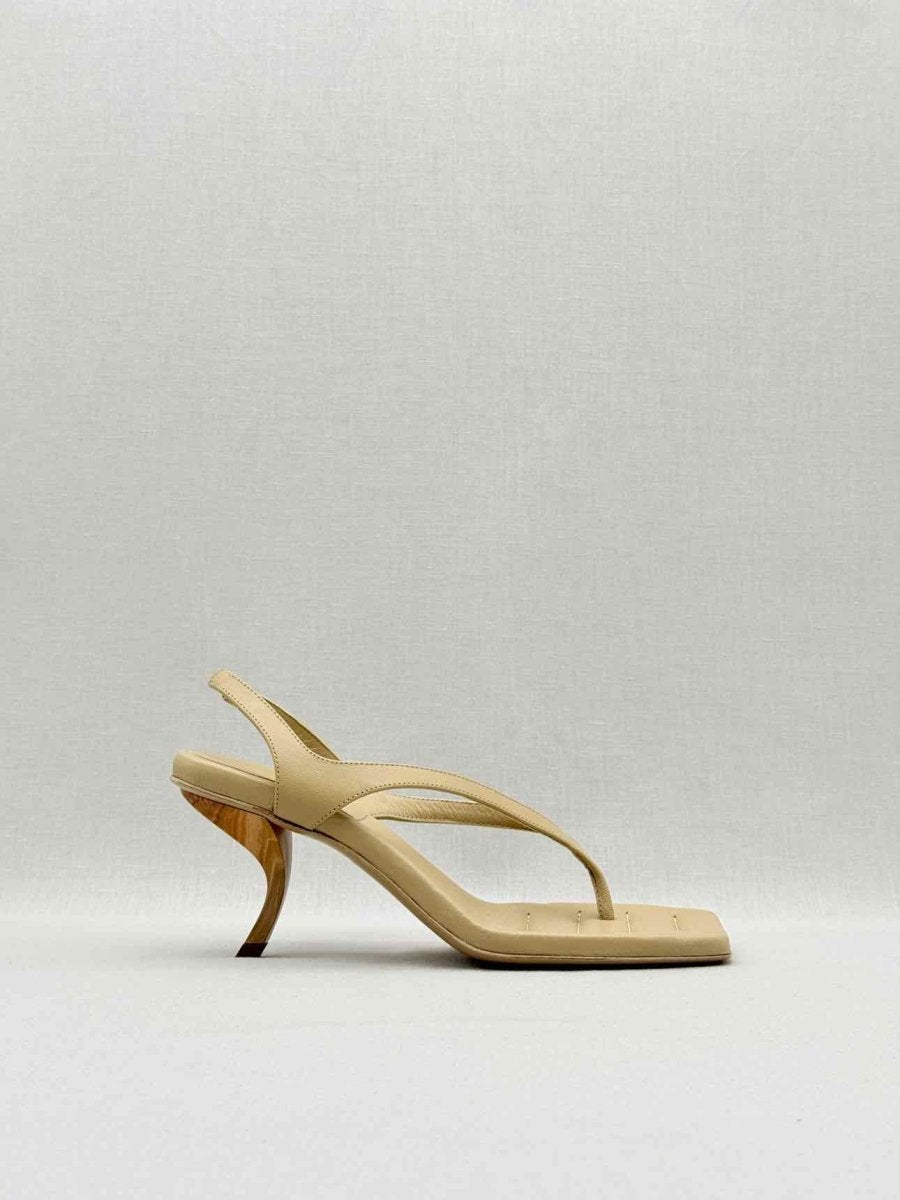 Pre - loved GIA/RHW Beige Size EU 39 Mules at Reems Closet