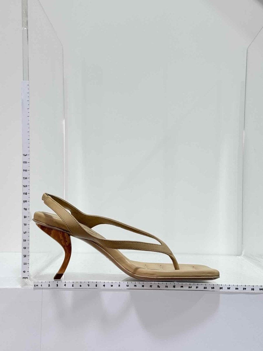 Pre - loved GIA/RHW Beige Size EU 39 Mules at Reems Closet