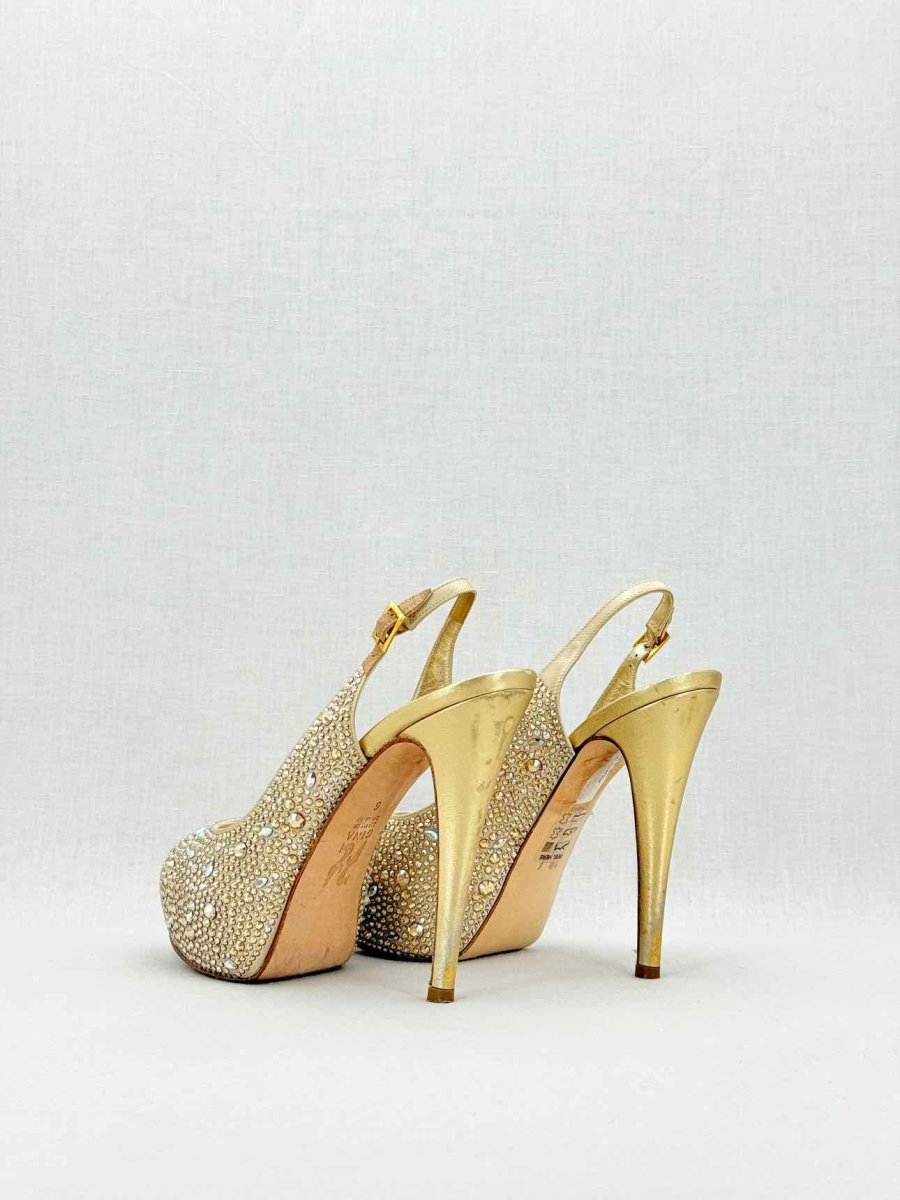 Pre - loved GINA Gold Size EU 39 Pumps at Reems Closet