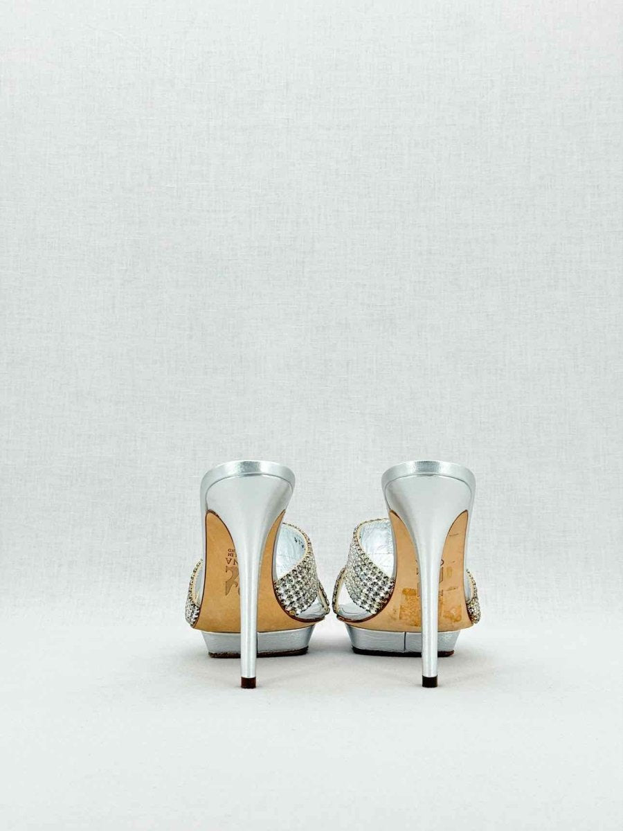 Pre - loved GINA Silver Size EU 39 Mules at Reems Closet