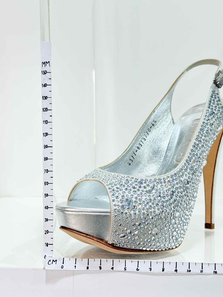 Pre - loved GINA Silver Size EU 39.5 Slingbacks at Reems Closet