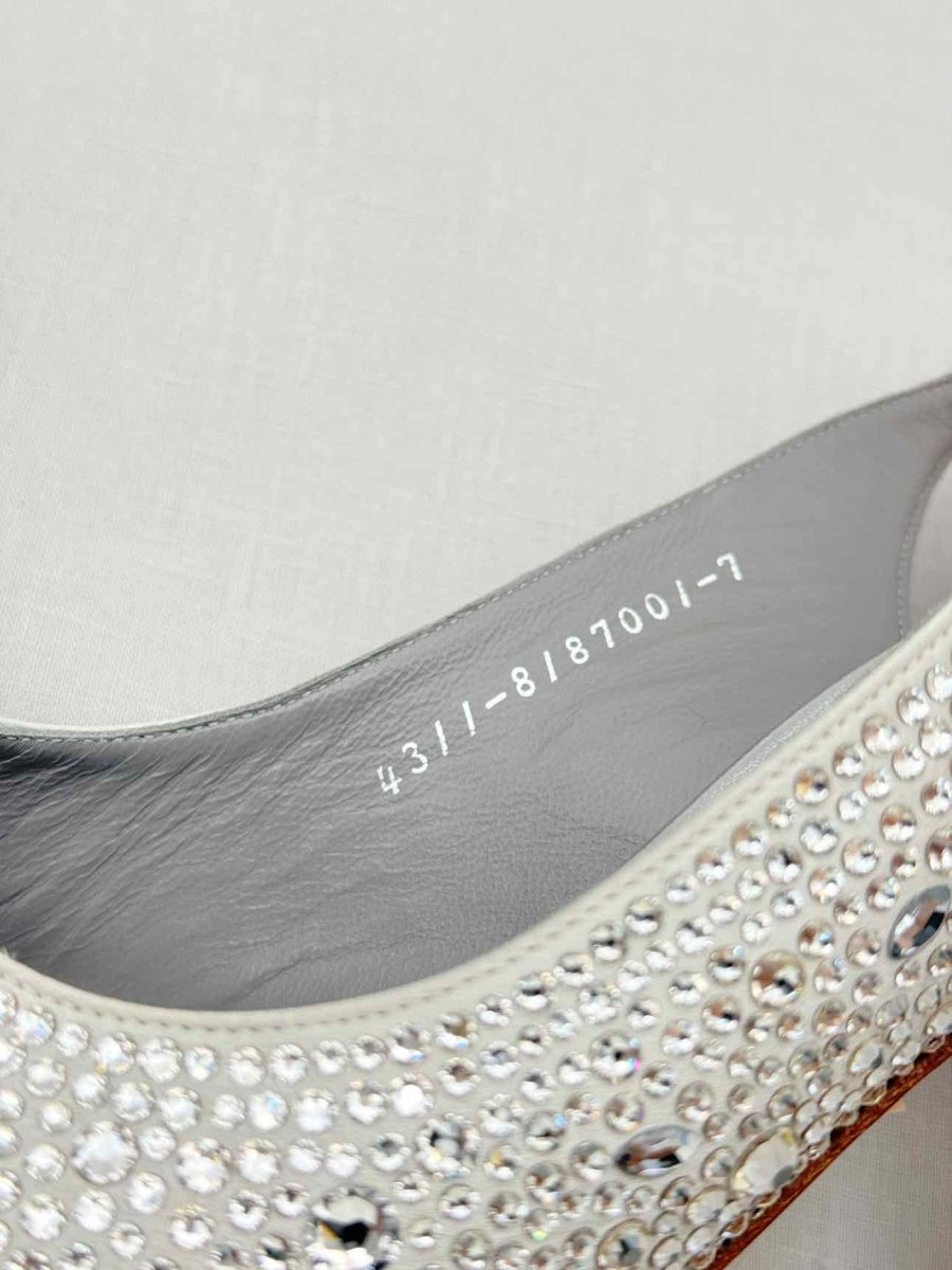 Pre-loved GINA Silver Size EU 40 Slingbacks at Reems Closet