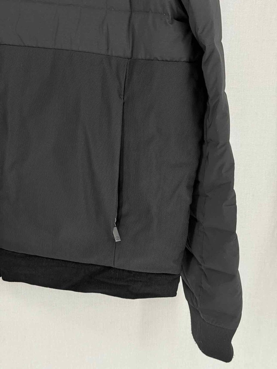 Pre - loved GIORGIO ARMANI Black/Blue Size XXXL Bomber Jacket at Reems Closet