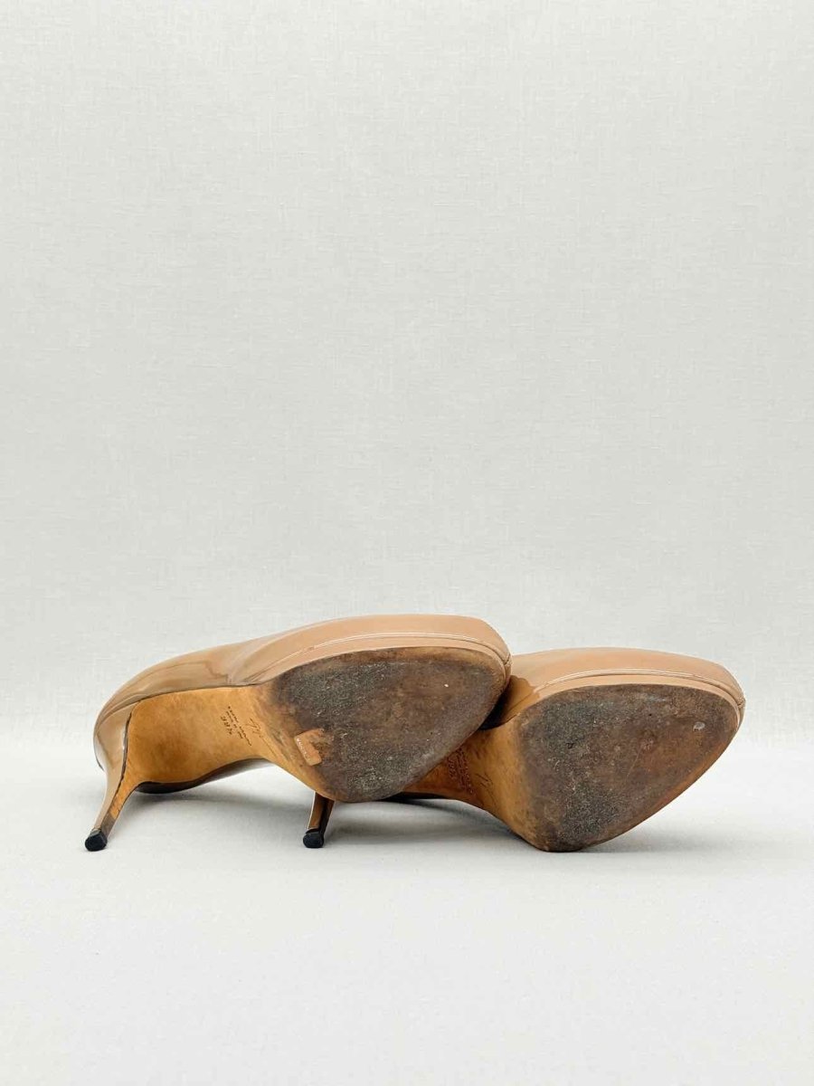 Pre - loved GIUSEPPE ZANOTTI Beige Oblique Size EU 39.5 Pumps at Reems Closet