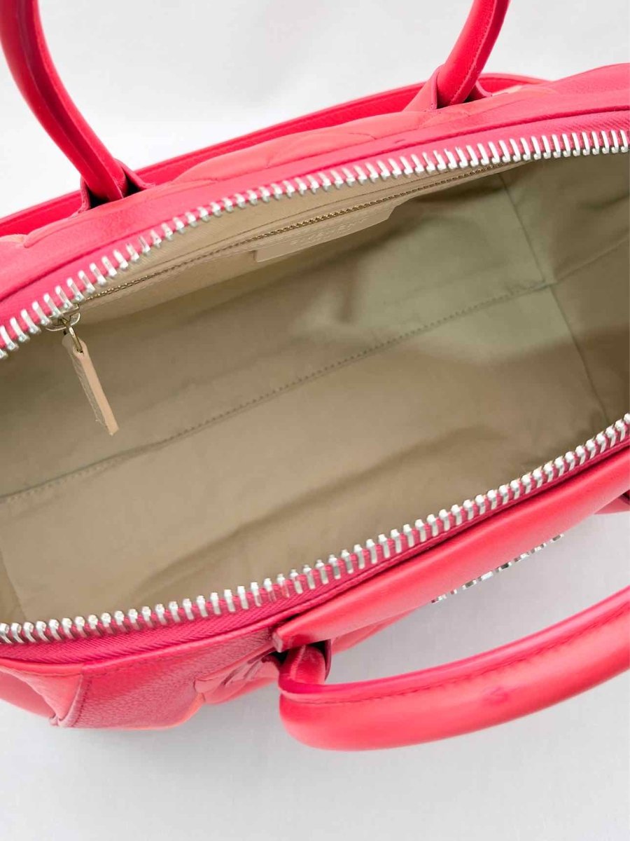 Pre-loved GIVENCHY Antigona Red Quilted Satchel at Reems Closet