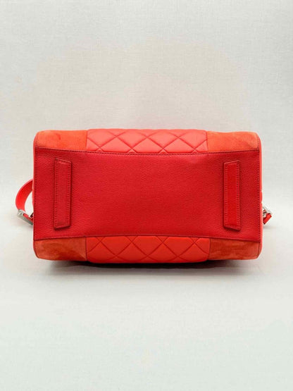 Pre-loved GIVENCHY Antigona Red Quilted Satchel at Reems Closet