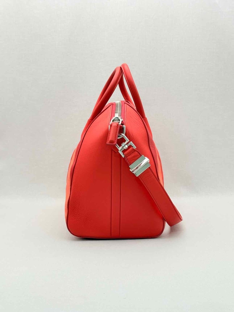 Pre-loved GIVENCHY Antigona Red Quilted Satchel at Reems Closet