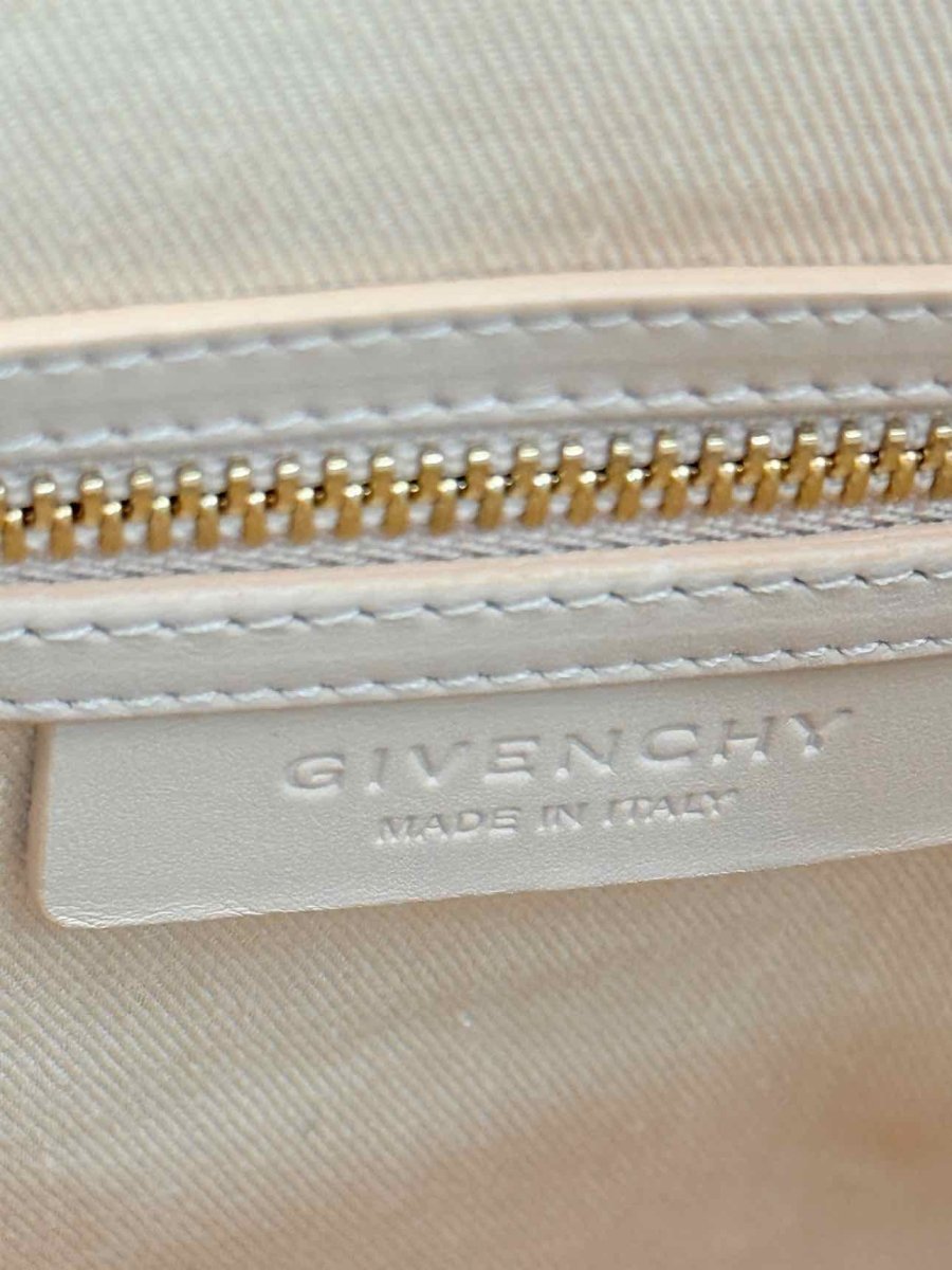 Pre-loved GIVENCHY Antigona Red Quilted Satchel at Reems Closet