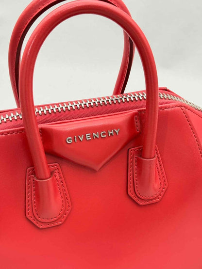 Pre-loved GIVENCHY Antigona Red Top Handle at Reems Closet