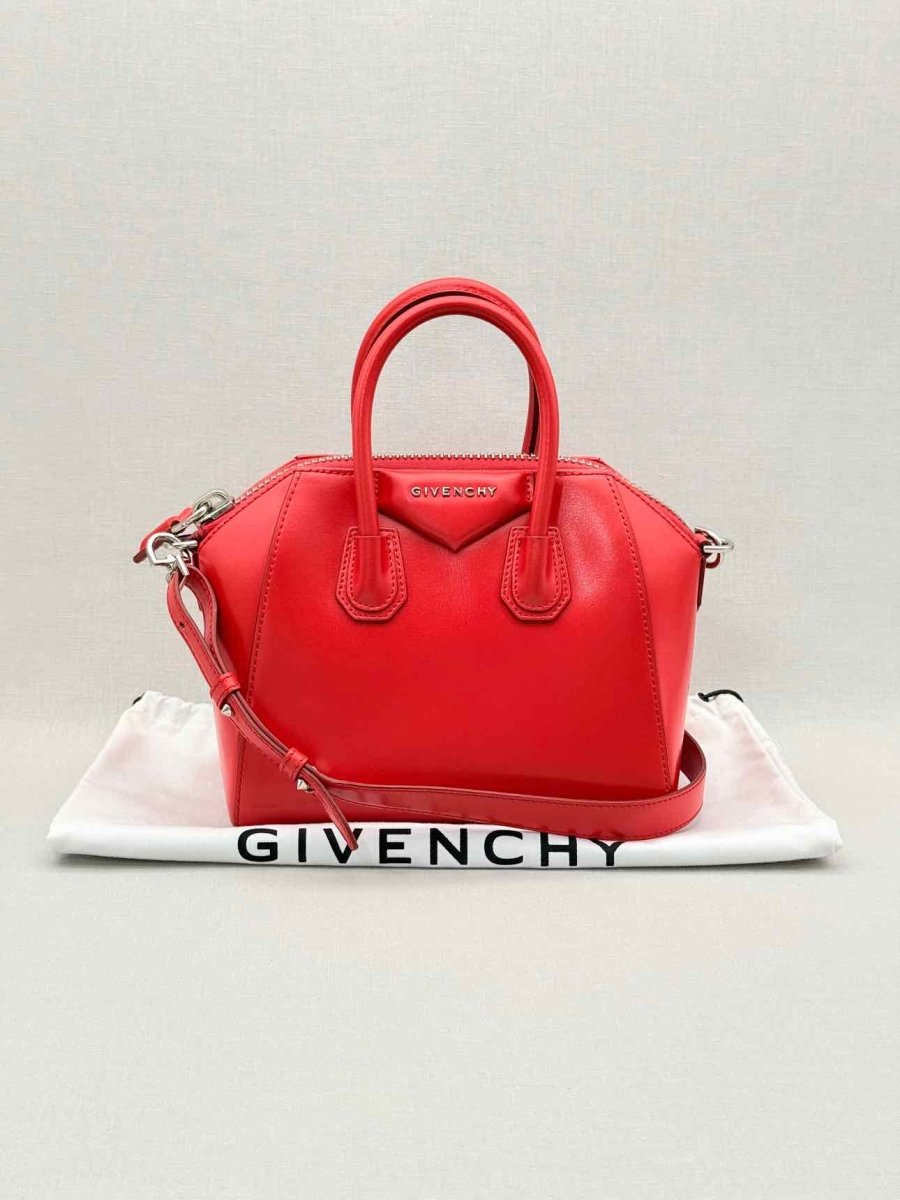 Pre-loved GIVENCHY Antigona Red Top Handle at Reems Closet