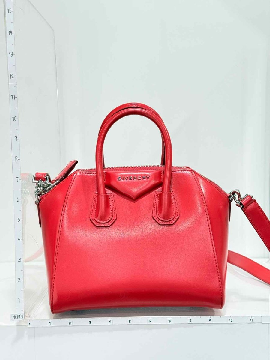 Pre-loved GIVENCHY Antigona Red Top Handle at Reems Closet