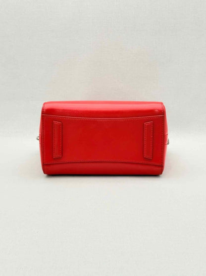 Pre-loved GIVENCHY Antigona Red Top Handle at Reems Closet