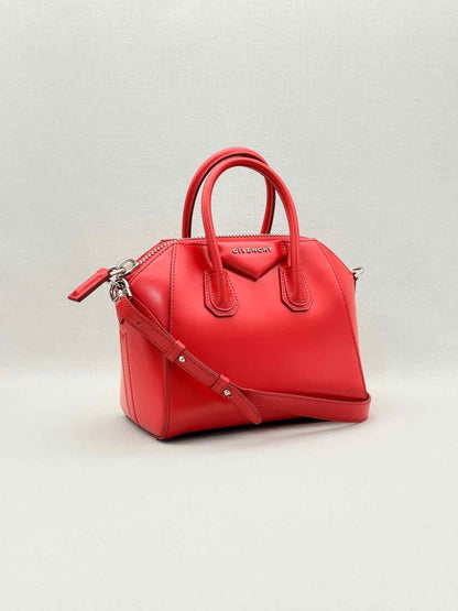 Pre-loved GIVENCHY Antigona Red Top Handle at Reems Closet