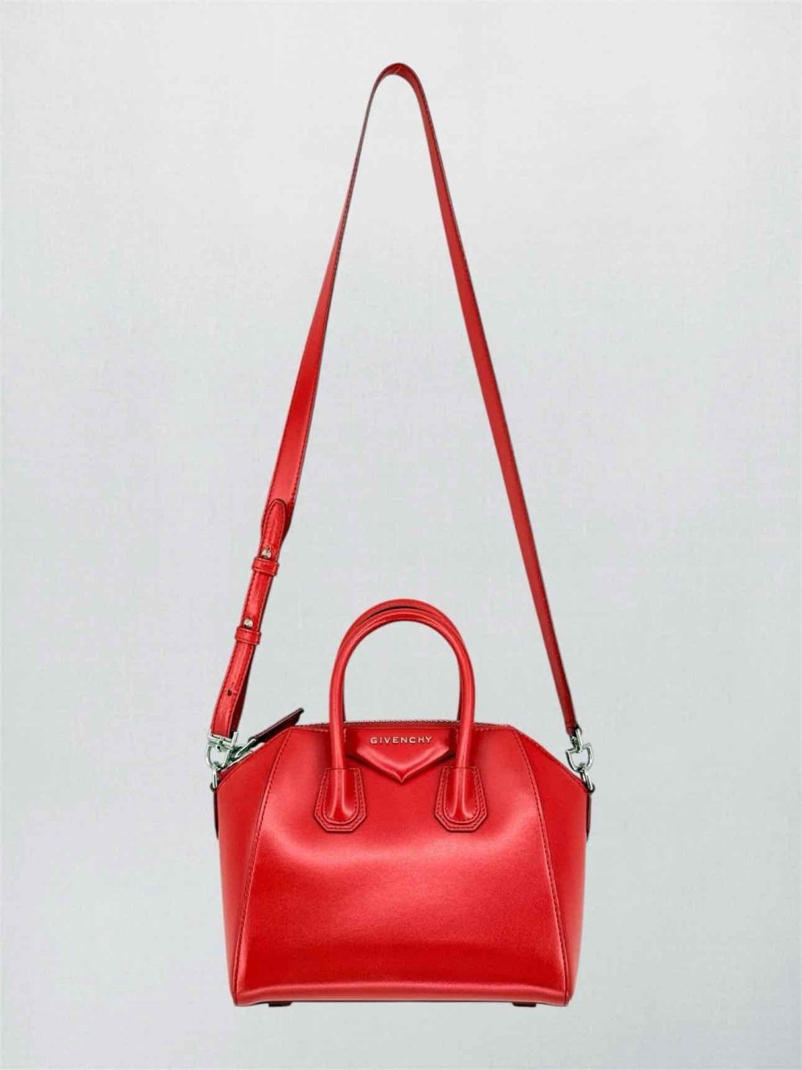 Pre-loved GIVENCHY Antigona Red Top Handle at Reems Closet