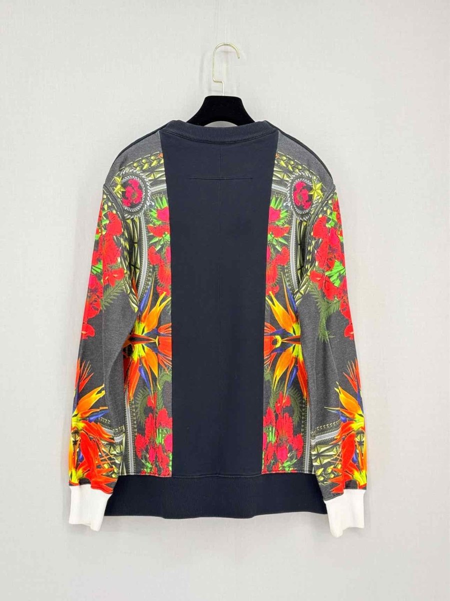 Pre - loved GIVENCHY Black Multicolor Size Medium Sweatshirt at Reems Closet