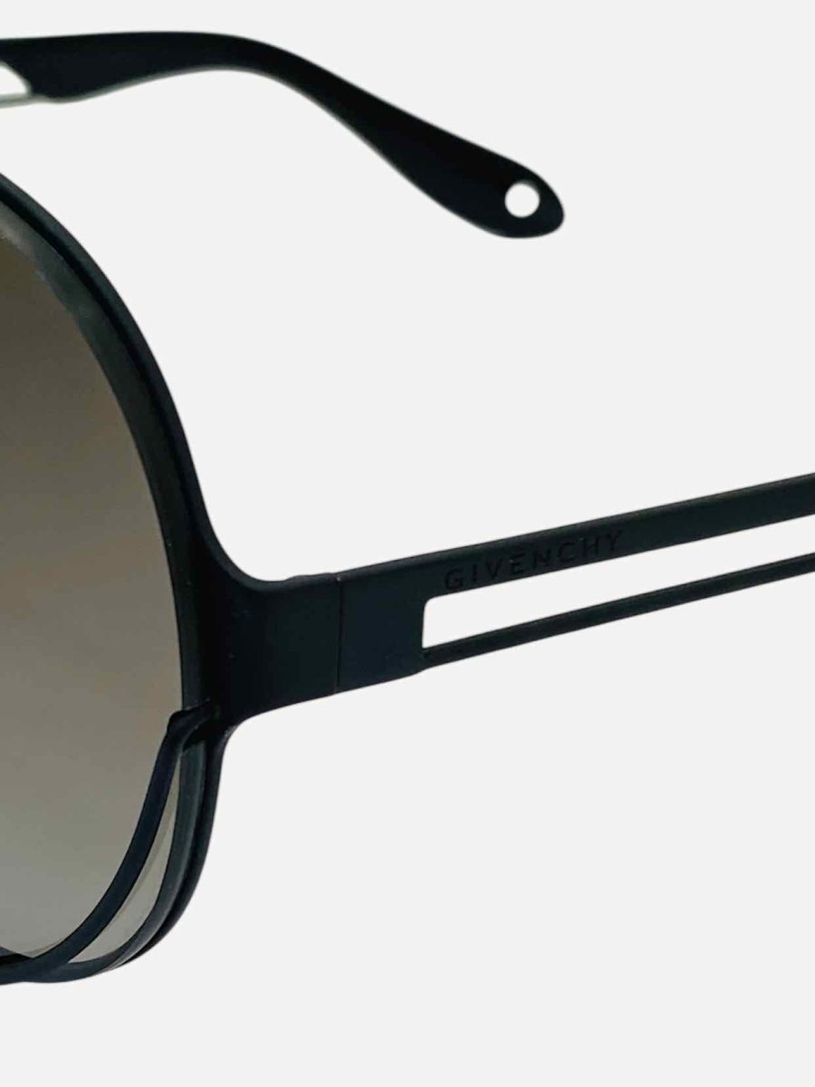 Pre - loved GIVENCHY Black Sunglasses at Reems Closet