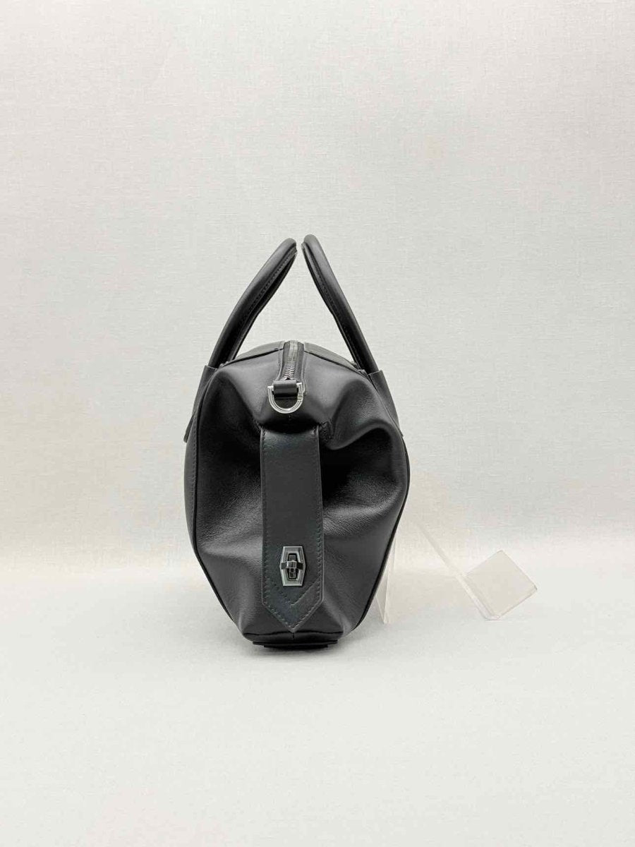 Pre-loved GIVENCHY Soft Antigona Black Top Handle at Reems Closet