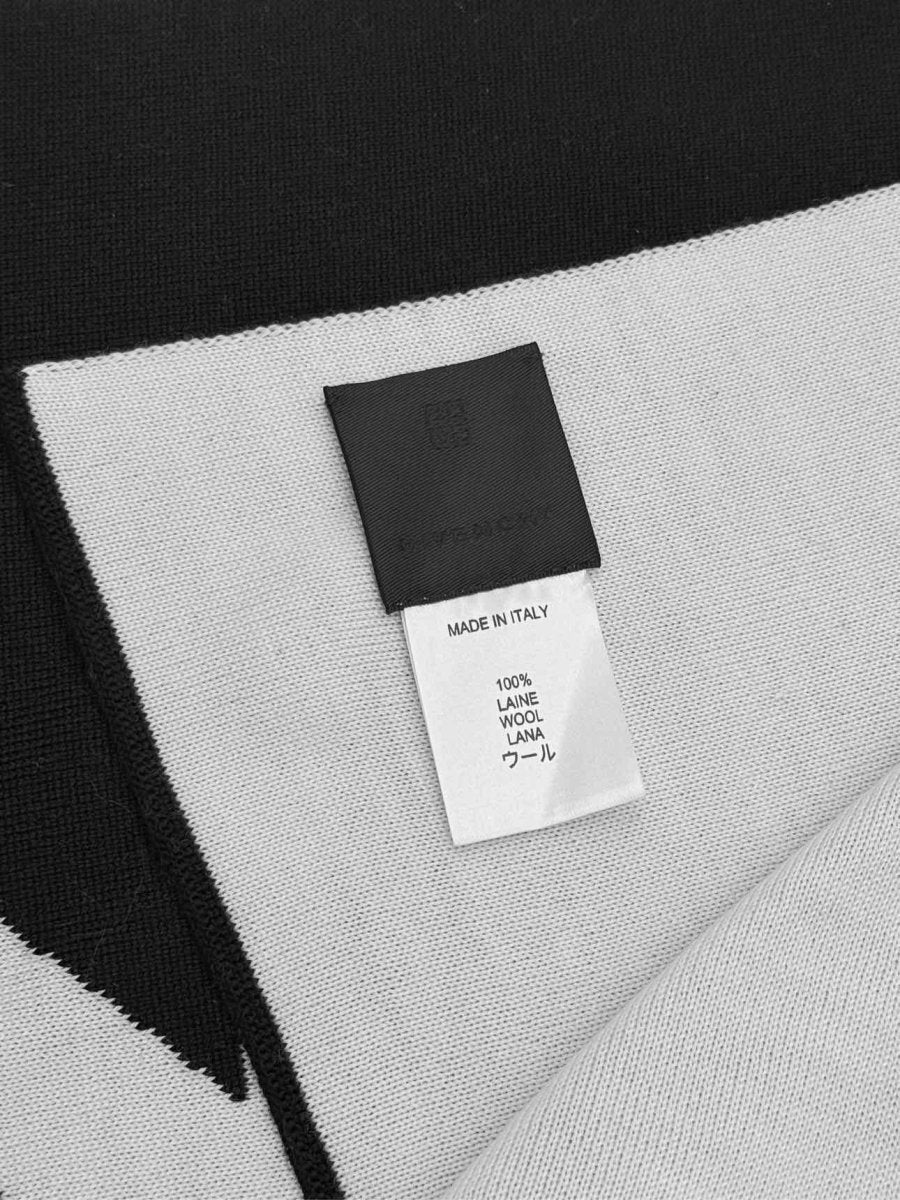 Pre - loved GIVENCHY White & Black Jacquard Scarf at Reems Closet