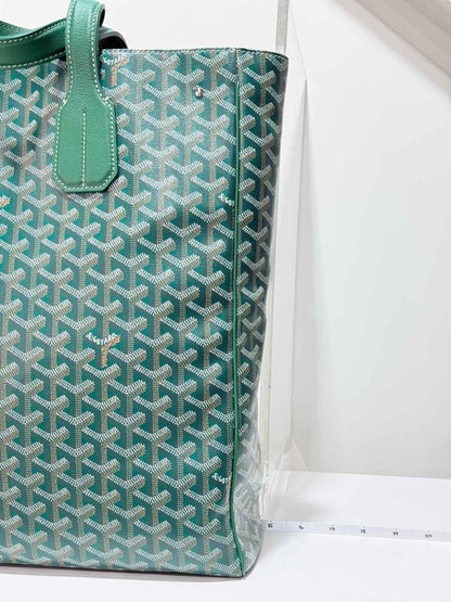 Pre-loved GOYARD Voltaire Green Goyardine Chevron Tote Bag at Reems Closet