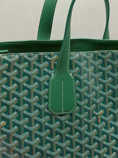 Pre-loved GOYARD Voltaire Green Goyardine Chevron Tote Bag at Reems Closet