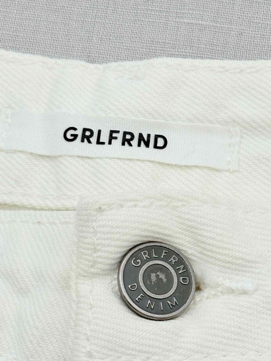 Pre - loved GRLFRND White Size 24 Shorts at Reems Closet