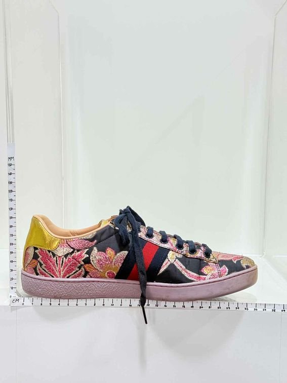 Pre - loved GUCCI Ace Multicolor Size EU 38.5 Sneakers at Reems Closet
