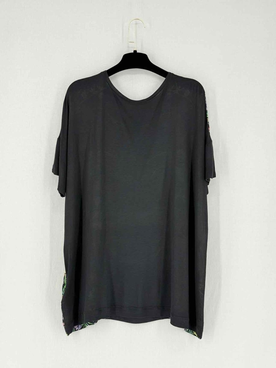 Pre - loved GUCCI Black Multicolor Floral Size Small Blouse at Reems Closet