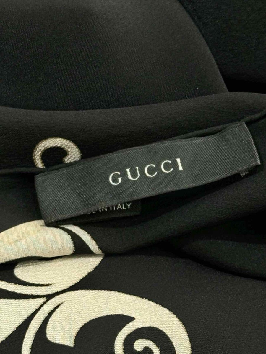 Pre - loved GUCCI Black Multicolor Printed Scarf at Reems Closet