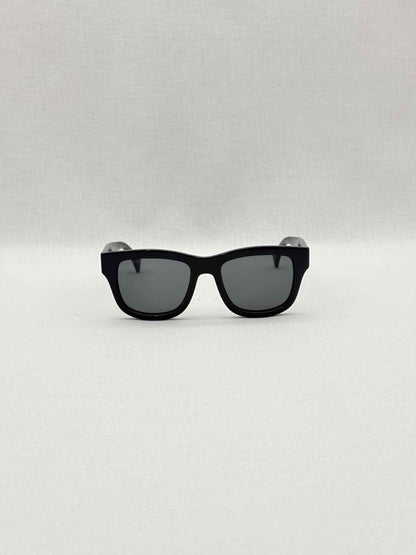 Pre-loved GUCCI Black Sunglasses at Reems Closet