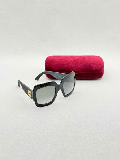 Pre - loved GUCCI Black Sunglasses at Reems Closet