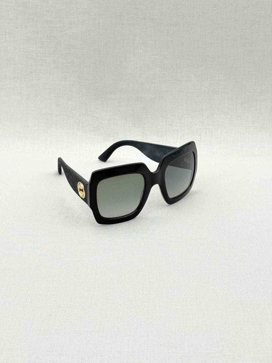 Pre - loved GUCCI Black Sunglasses at Reems Closet