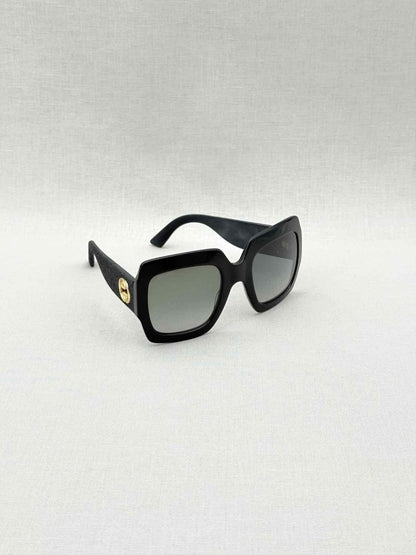 Pre - loved GUCCI Black Sunglasses at Reems Closet