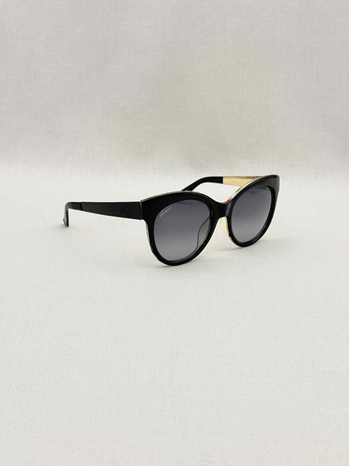 Pre-loved GUCCI Black Sunglasses at Reems Closet