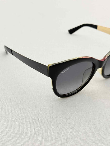 Pre-loved GUCCI Black Sunglasses at Reems Closet