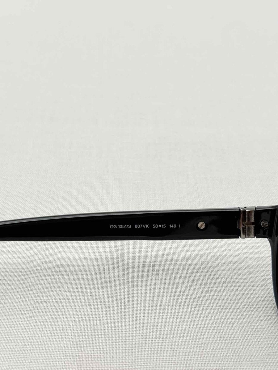 Pre-loved GUCCI Black Sunglasses at Reems Closet
