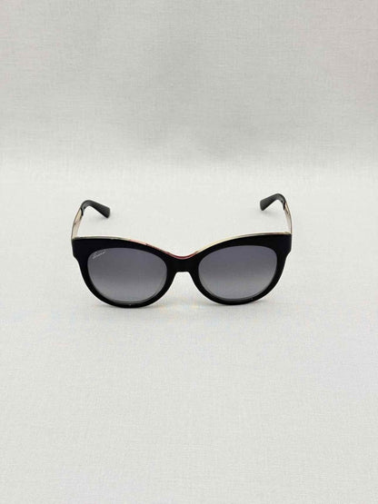 Pre-loved GUCCI Black Sunglasses at Reems Closet