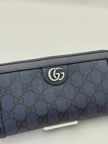 Pre-loved GUCCI Blue & Black GG Supreme Continental Wallet at Reems Closet