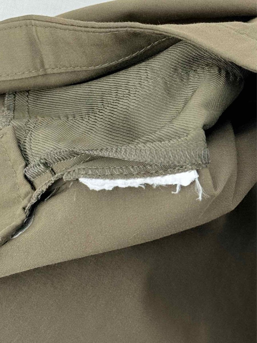 Pre - loved GUCCI Cargo Khaki Size US 2 Shorts at Reems Closet