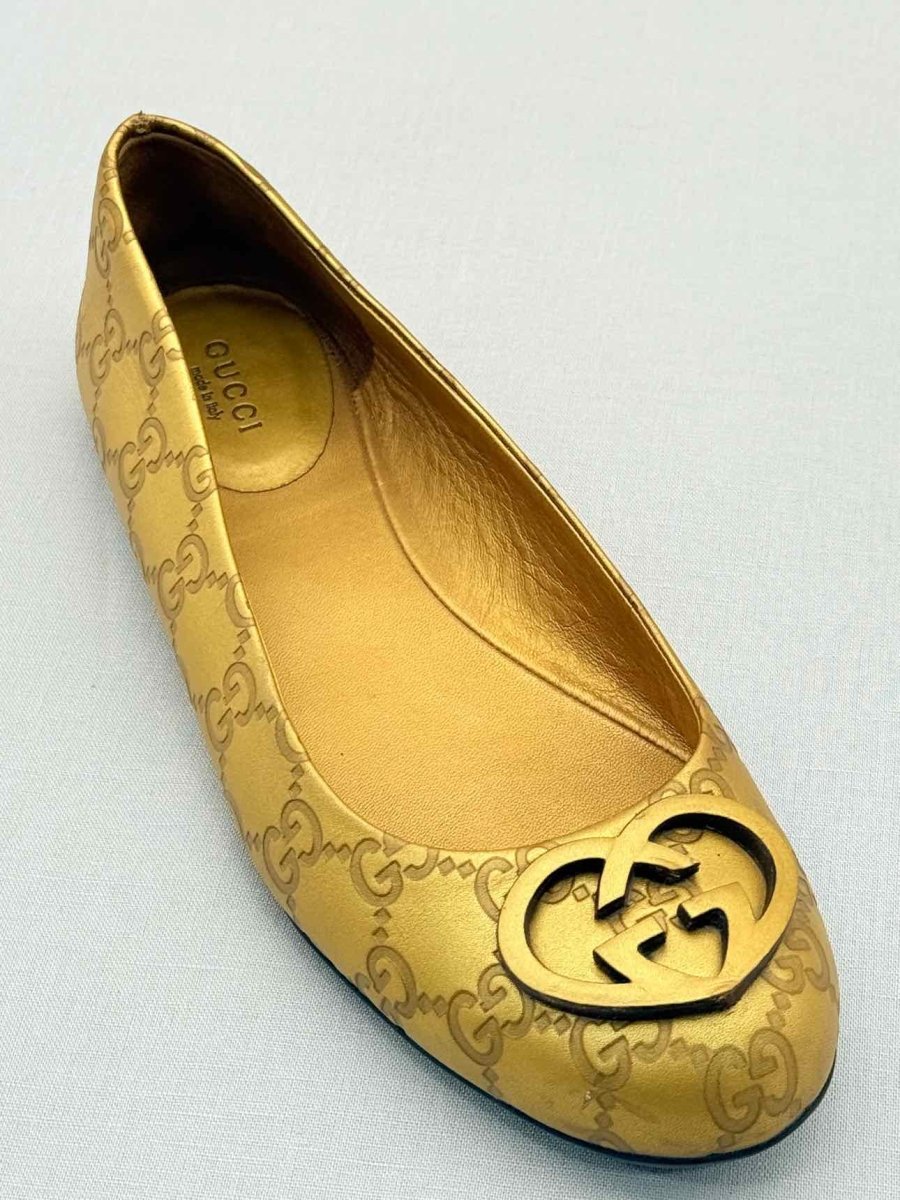 Pre - loved GUCCI Gold GG Logo Size EU 37.5 Ballet Flats at Reems Closet